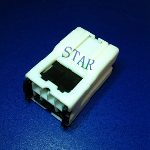 Nissan 6 Pin Male Radio GPS Connector ST7068F-2-11