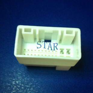 Hyundai IX35-24P Male Radio Gps Connector